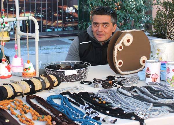 Malnate: facce da mercatino/1 (inserita in galleria)