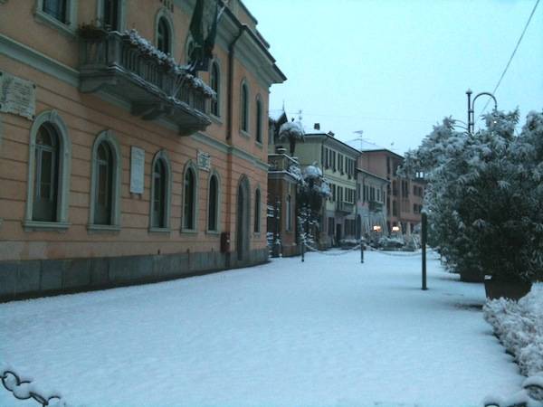 Neve ad Angera (inserita in galleria)