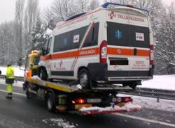 Scontro in autostrada, travolta anche l'ambulanza castronno dicembre 2012