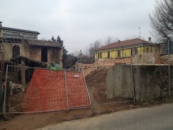 cascina demolita via volta gallarate