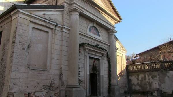 La chiesa sconsacrata di Grantola (inserita in galleria)