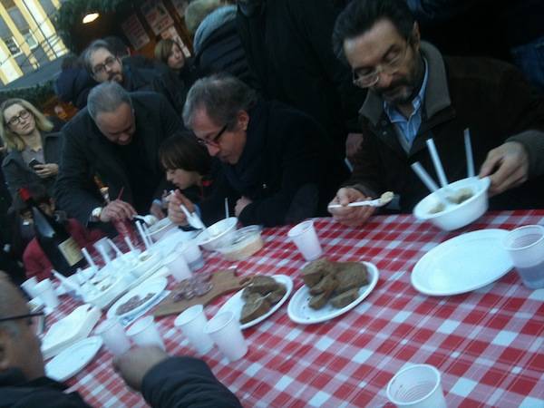 Tartufi a merenda per Maroni (inserita in galleria)