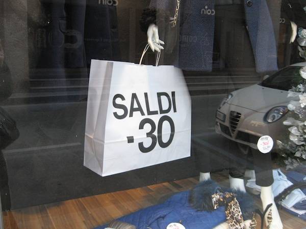 È tempo di saldi (inserita in galleria)