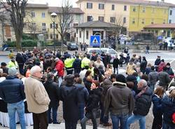 Travedona in marcia contro la cava (inserita in galleria)