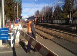 I danni del camion al passaggio a livello (inserita in galleria)