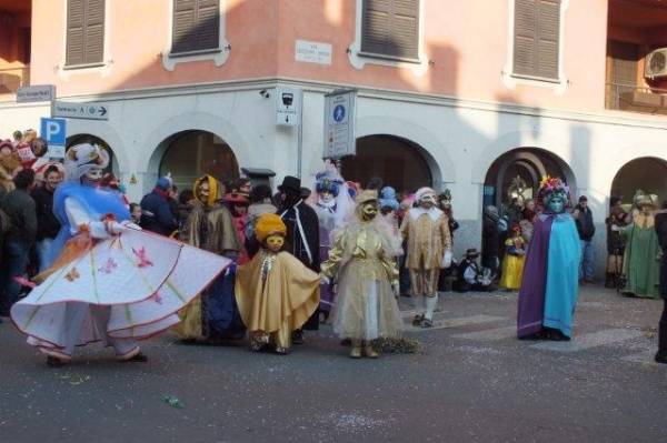 Il Carnevale dei lettori (inserita in galleria)
