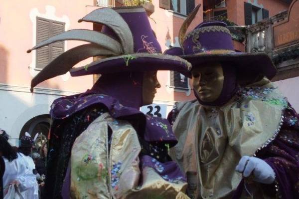 Il Carnevale dei lettori (inserita in galleria)
