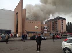 Incendio al Maga, quadri evacuati e fumo dal tetto (inserita in galleria)