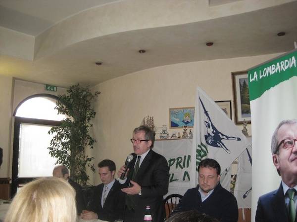 La domenica elettorale di Maroni (inserita in galleria)