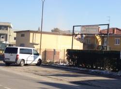 La vecchia cabina Enel che se ne va (inserita in galleria)