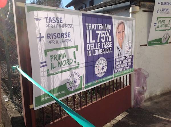 Maroni all'inaugurazione della sede della Lega (inserita in galleria)