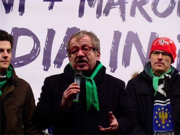 Maroni alla festa dei Giovani Padani (inserita in galleria)