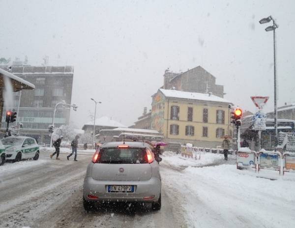Neve: le  strade a Varese stamattina (inserita in galleria)