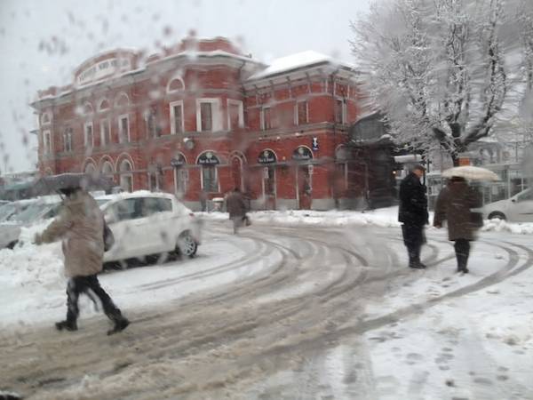 Neve: le  strade a Varese stamattina (inserita in galleria)