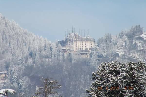 Palace Hotel e Grand Hotel Campo dei Fiori innevati (inserita in galleria)