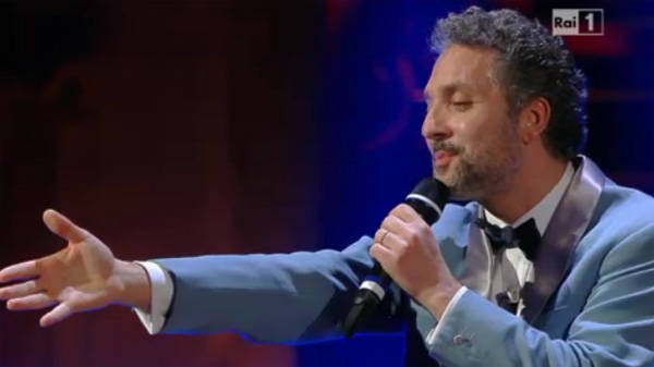 Sanremo: Peppe Fiorello omaggia Modugno (inserita in galleria)