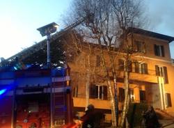 Villa in fiamme a Tradate (inserita in galleria)