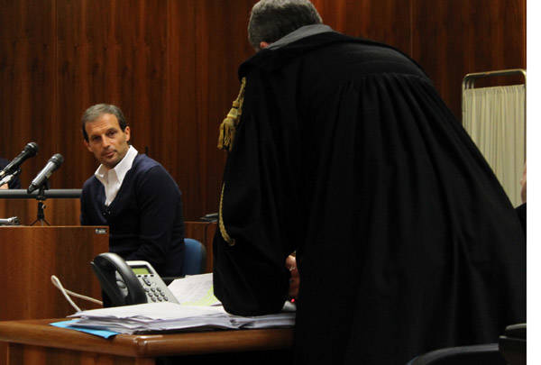 Calciatori in tribunale (inserita in galleria)