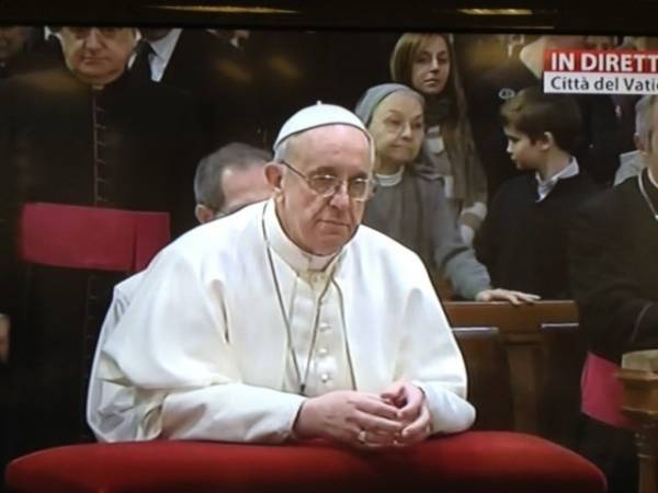 Il Papa dice messa a Sant'Anna (inserita in galleria)