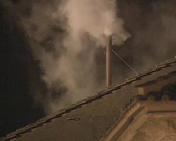 La fumata è bianca (inserita in galleria)