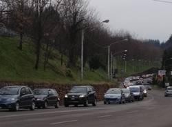 Lavori e code in via Gasparotto (inserita in galleria)