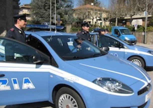 questura polizia nuove vetture 