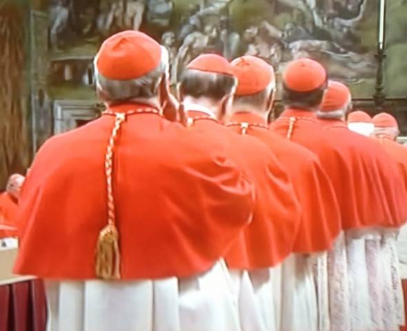 Si chiudono le porte, comincia il conclave (inserita in galleria)