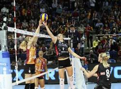 Unendo Yamamay - Galatasaray Istanbul (inserita in galleria)