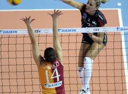 Unendo Yamamay - Galatasaray Istanbul (inserita in galleria)