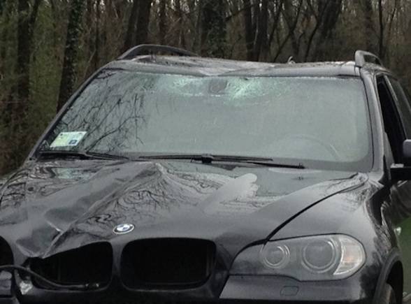 Auto contro palo a Lonate Ceppino (inserita in galleria)