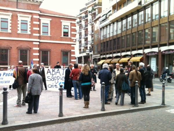 Caso Uva, un presidio in memoria di Giuseppe (inserita in galleria)