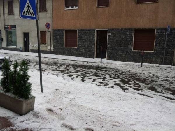 grandine aprile 2013 (per gallerie fotografiche)