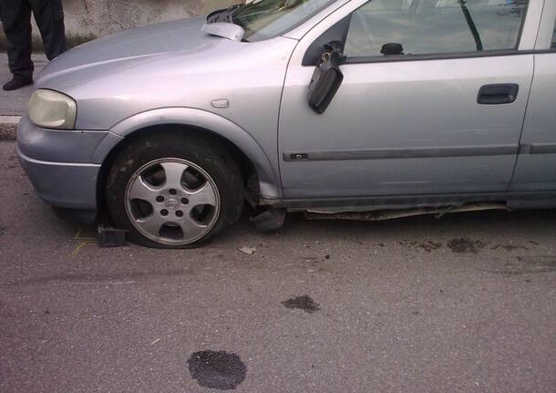 Anziano perde il controllo della sua vettura in via Cuttica