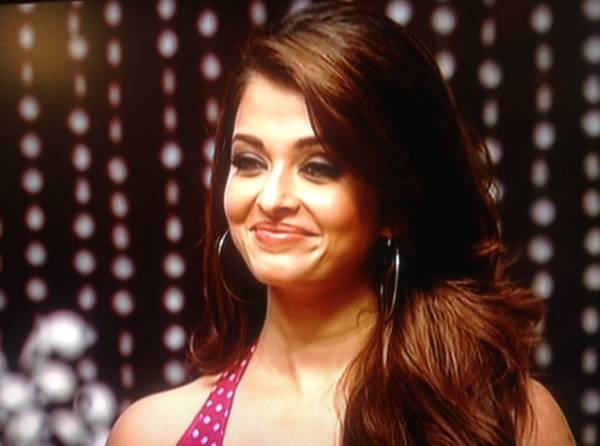 La bellissima di Bollywood a Masterchef India (inserita in galleria)