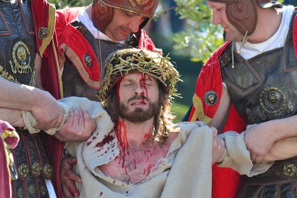 La Passione ai giardini Estensi (inserita in galleria)