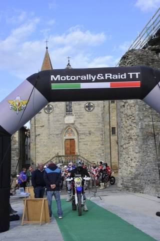 Le Husqvarna al campionato motorally (inserita in galleria)