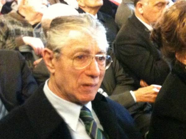 Le lacrime di Bossi per l'eroe ucciso dai nazisti (inserita in galleria)