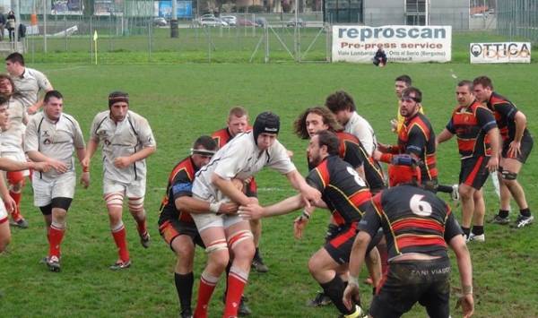Rugby: Bergamo - Varese 24-5 (inserita in galleria)