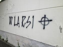 Scritte fasciste sulla sede del PD (inserita in galleria)