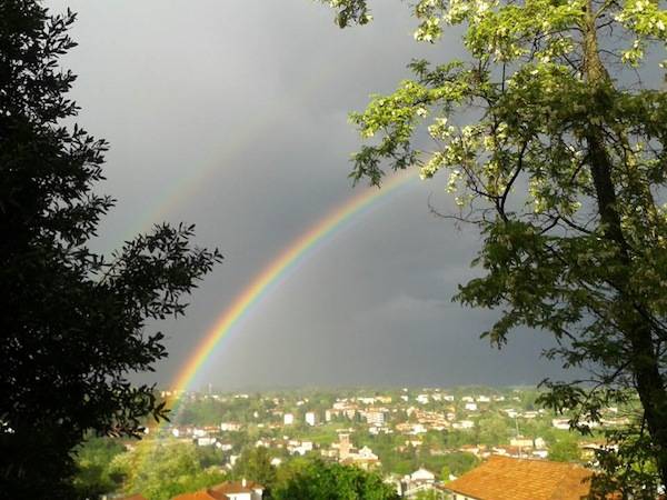 Arcobaleno su Varese 19 maggio 2013 (inserita in galleria)