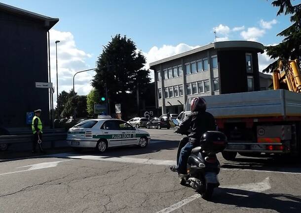 Via Borri bloccata per tre ore a causa di un incidente