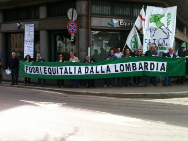 "Fuori Equitalia dalla Lombardia": la Lega scende in piazza (inserita in galleria)