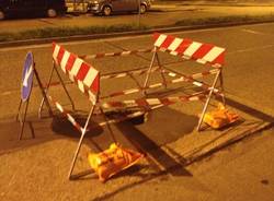 Gallarate: voragine in mezzo alla strada (inserita in galleria)