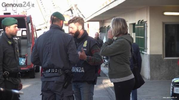 Genova, le ricerche dei dispersi (inserita in galleria)