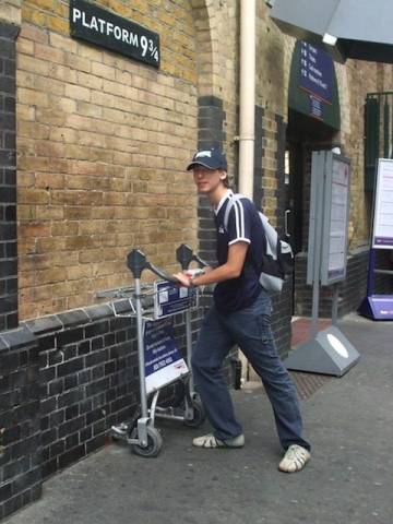 Harry Potter, Il Binario 9 e tre quarti (inserita in galleria)