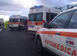 Incidente in autostrada tra due furgoni (inserita in galleria)