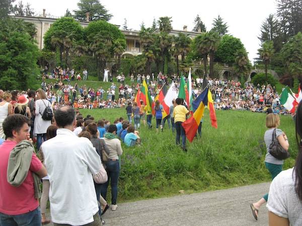 La scuola europea fa festa a Villa Mylius (inserita in galleria)