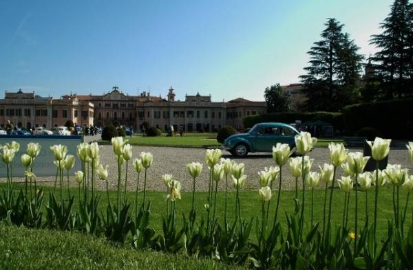 Maggiolini e Palio Bosino ai Giardini Estensi (inserita in galleria)