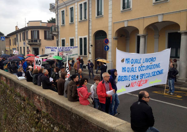 No Elcon in corteo (inserita in galleria)