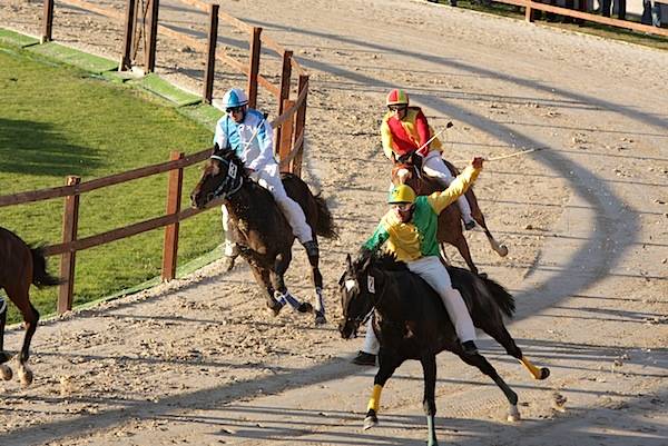 Palio di Legnano - la finale (inserita in galleria)